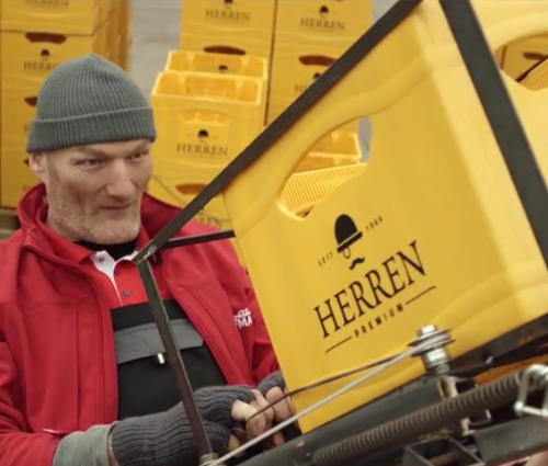 Getränke Hoffmann “Bierkastenstapel”